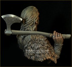 画像9: Young Miniatures[YH1867]1/10 中世前期 北欧 胸像 戦斧を持つビルカのヴァイキング戦士