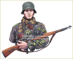 画像12: Young Miniatures[YM18101]1/10 WWII ドイツ武装親衛隊 小銃を抱える若き歩兵 胸像