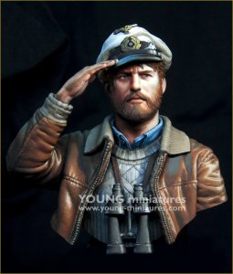 画像1: Young Miniatures[YM18102]1/10 WWII ドイツ海軍 Uボート艦長「母港への帰還」 胸像 (1)
