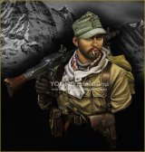 Young Miniatures[YM1860]1/10 WWIIドイツ武装親衛隊 MG43を担ぐ山岳猟兵