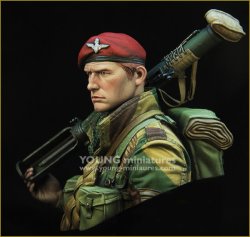 画像2: Young Miniatures[YM1871]1/10 WWIIイギリス陸軍 ピアットを抱える英軍空挺兵