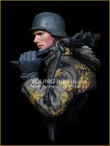 Young Miniatures[YM1882]1/10 WWIIドイツ武装親衛隊MG43を抱える射撃手 東部戦線