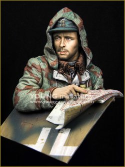 画像1: Young Miniatures[YM1886]1/10 WWII ドイツ戦闘団将校 ロシア1943「オストヴィント(東風)」