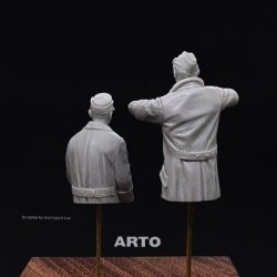 画像2: ARTOプロダクション[ARP35025]1/35 第501重戦車大隊 タイガーII無線手 & 操縦手 (半身像)