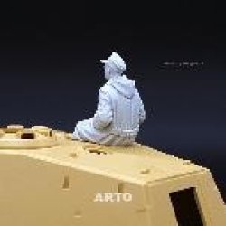 画像3: ARTOプロダクション[ARP35024]1/35 WW.II ドイツ ハッチに座る装填手 (M44グレートコート着用)