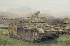 画像1: サイバーホビー[CH6594] 1/35 WWII ドイツ軍 IV号戦車G型 1943年 4月-5月生産型(スマートキット) (1)