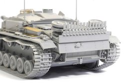 画像6: サイバーホビー[CH6644] 1/35 WW.II ドイツ軍 III号突撃砲F/8型 w/ヴィンターケッテ