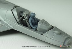 画像8: DEF.MODEL[DF72004]1/72 現用 韓国空軍 KF-21パイロットフィギュア(アカデミー用 1体入)