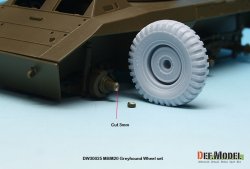 画像4: DEF.MODEL[DW30025]WW2 米 M8/M20 グレイハウンド 自重変形タイヤセット（タミヤ用）