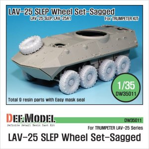 画像1: DEF.MODEL[DW35011]LAV-25 SLEP/LAV-25A1 自重変形タイヤ（トランぺッター用） (1)