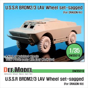 画像1: DEF.MODEL[DW35019]BRDM-2/3 LAV 自重変形タイヤ（ドラゴン用） (1)
