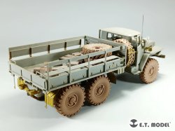画像8: E.T.MODEL[P35-116]1/35 ロシアURAL-4320軍用ラック用自重変形タイヤセット(トランペッター用)
