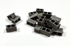 画像1: 自由人[No.3502006]1/35　コンクリートブロックタイプB 二穴(16個入) (1)