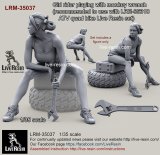 Live Resin[LRM35037]1/35 Girl rider playing with monkey wrench (recommended to use with LRE-35318 Polaris MV 850 ATV quad bike Live Resin set)