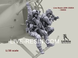 画像5: Live Resin[LRM35055]1/35 MH-6 SOF Helicopter Assault Team Operator straped to external personnel pods (EPS)  - Figure 4, correct to Kitty Hawk KH50004 MH-6 Little Bird