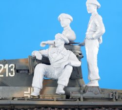 画像3: モデルアート[MFS-003]1/35 第2次大戦 ドイツ戦車兵セット- WWII German Tank crew