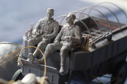 画像2: リッチモデル[RC35043] 1/35 独・HF.7型四輪輸送馬車・馬2頭+兵士2体