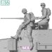 画像2: SOL MODEL[MM1005]1/35 WWII アメリカ陸軍 野戦無線通信兵&M3A1ハーフトラック機関銃手セット(2体入) (2)