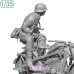画像2: SOL MODEL[MM882]1/35 WWII ドイツ KS750用乗員＃2 後席に乗る兵士(SOL MODEL用) (2)