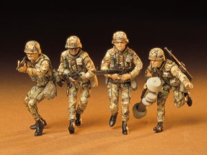 画像1: タミヤ[TAM35133]1/35 アメリカ 現用陸軍歩兵セット (1)