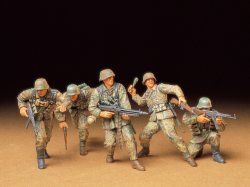 画像1: タミヤ[TAM35196]1/35 ドイツ歩兵 アタックチームセット