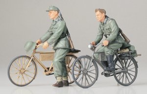 画像1: タミヤ[TAM35240]ドイツ歩兵 自転車行軍セット (1)
