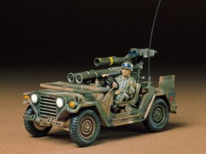 画像1: タミヤ[TAM35125]1/35 アメリカ M151A2 トウミサイルランチャー (1)