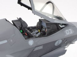画像18: タミヤ[TAM61125] 1/48 ロッキード マーチンF-35B ライトニングII