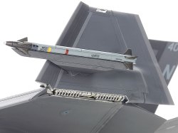 画像13: タミヤ[TAM61127]1/48 ロッキード マーチン F-35C ライトニングII