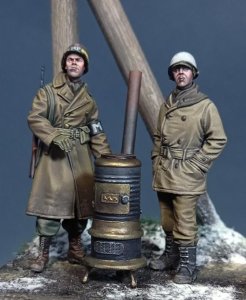 画像1: The Bodi[TBO35172]1/35 WW.II 米陸軍 憲兵 ＆ 兵士 w/薪ストーブ 「アルデンヌ 1944年」 (1)