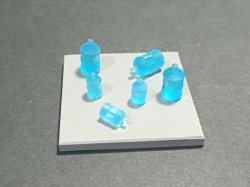 画像1: VG DioModels[VG64085]1/35 汎用 透明ブルー ウォーターボトルセット(6個入)