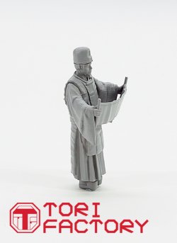 画像6: トリファクトリー[MF-25A]1/35 日本の神事 神職1 祝詞を奏上する神主 祭壇付き