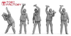 画像2: トリファクトリー[MF-37A]1/32 現用 アメリカ海軍空母甲板作業員 機体クリーニング