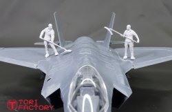 画像12: トリファクトリー[MF-38A]1/32 現用 アメリカ空軍 F-35クリーニングクルーセット1