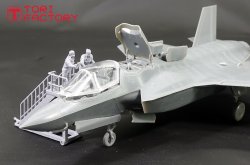 画像19: トリファクトリー[MF-39A]1/32 現用 アメリカ空軍F-35クリーニングクルーセット2&階段セット