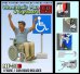 画像1: トリファクトリー[MF-53B]1/32 現用 「ホットショット」車いすの男&標識看板 (1)