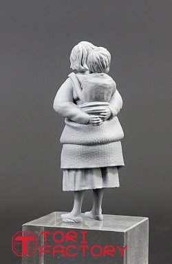 画像14: トリファクトリー[MF-34A]1/35 朝鮮戦争 弟を背負う幼い姉