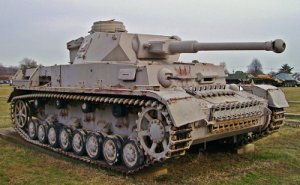 画像1: ズベズダ[ZV3674]1/35 IV号戦車　G型（Sd.Kfz.161) ドイツ中戦車 (1)
