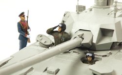 画像2: ズベズダ[ZV3685]1/35 ロシア現代戦車兵（パレードVer.）