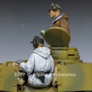 画像4: Alpine Miniatures[AM35240]1/35 WWII独 SS戦車兵セット(防寒服)(2体セット) (4)