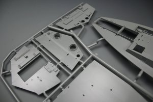 画像13: タイガーモデル[TM-6293]1/35 スウェーデン CB-90H 高速攻撃艇 (13)