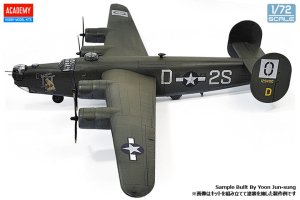 画像5: アカデミー[AM12584]1/72 B-24H リベレーター "ゾディアック" (5)