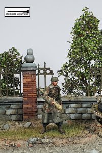 画像2: アルデンヌミニチュア[AR35049]1/35 WWII ドイツ パンツァーファウストを持つ降下猟兵(1体入) (2)