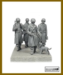 画像2: アルデンヌミニチュア[AR35064]1/35 WWII アメリカ陸軍歩兵No.1 イヌに餌をやる歩兵 (2)
