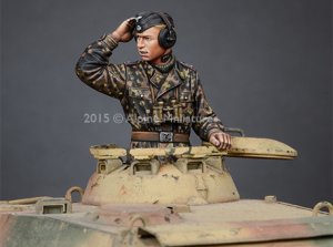 画像2: Alpine Miniatures[AM35187]1/35 武装親衛隊戦車指揮官(ツナギ迷彩服)#1 (2)