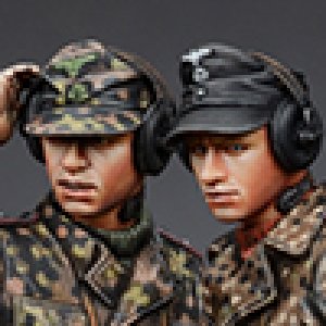 画像1: Alpine Miniatures[AM35189]1/35 武装親衛隊戦車指揮官(迷彩服)2体セット (1)