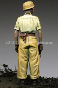 画像8: Alpine Miniatures[AM35220]1/35 WWII独 イタリア戦線の第1降下猟兵師団 将校(熱帯軍装) (8)