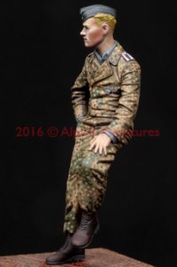 画像8: Alpine Miniatures[AM35224]1/35 WWII独 武装親衛隊 ティーガー搭乗員(1944-45)(パンツァージャケット) (8)