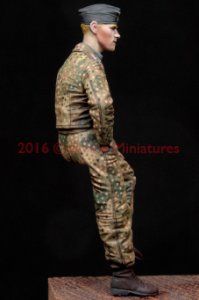 画像4: Alpine Miniatures[AM35224]1/35 WWII独 武装親衛隊 ティーガー搭乗員(1944-45)(パンツァージャケット) (4)