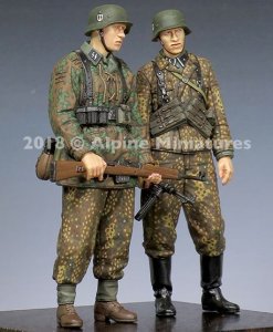 画像4: Alpine Miniatures[AM35246]1/35 WWII独 SS擲弾兵44-45(2体セット) (4)